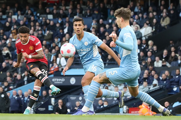 Manchester City vs Manchester United watch live
