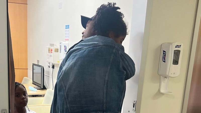 Dede Ayew daughter collapse ghana penalty miss world cup uruguay